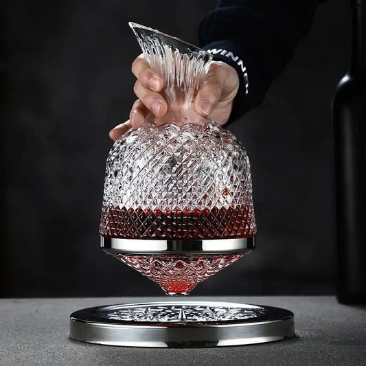 Caraffa per vino con cristalli rotanti